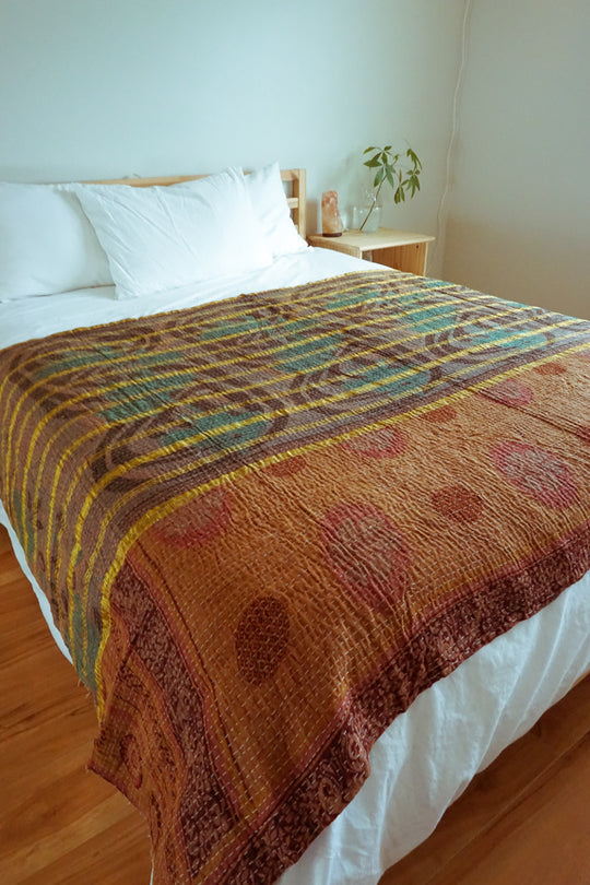 KANTHA THROW