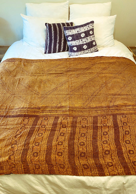 KANTHA THROW
