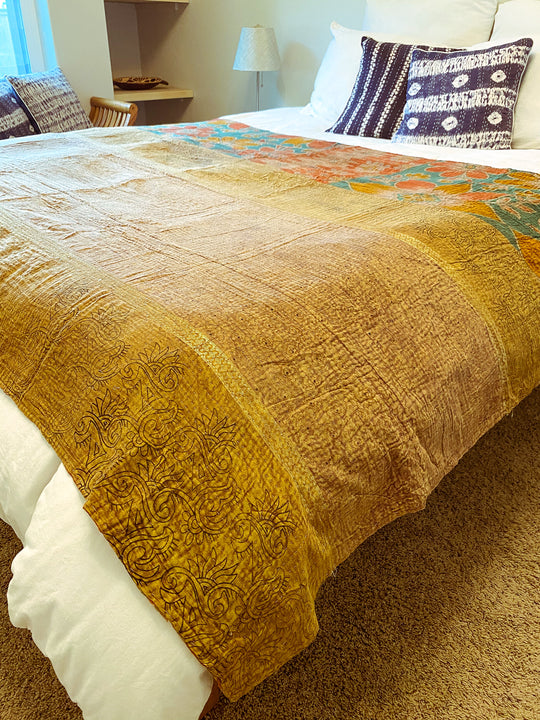 KANTHA THROW