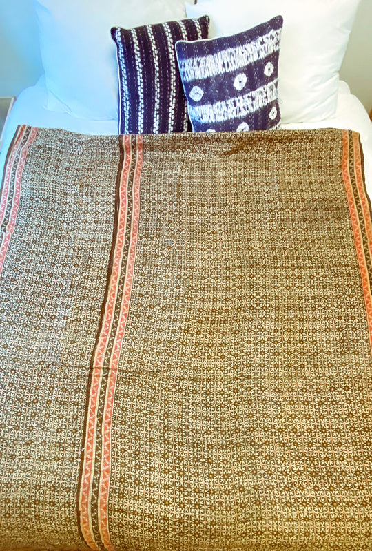 KANTHA THROW