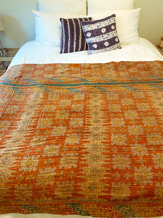 KANTHA THROW