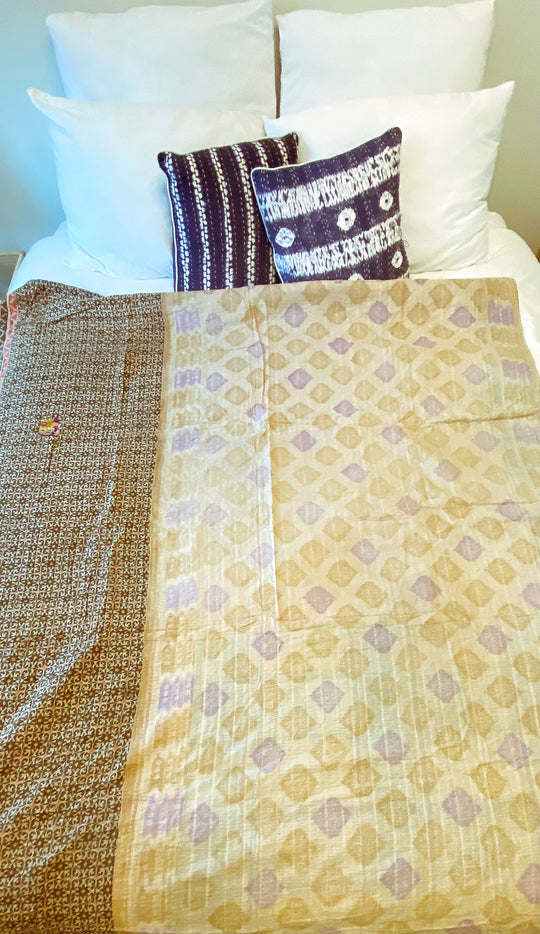 KANTHA THROW